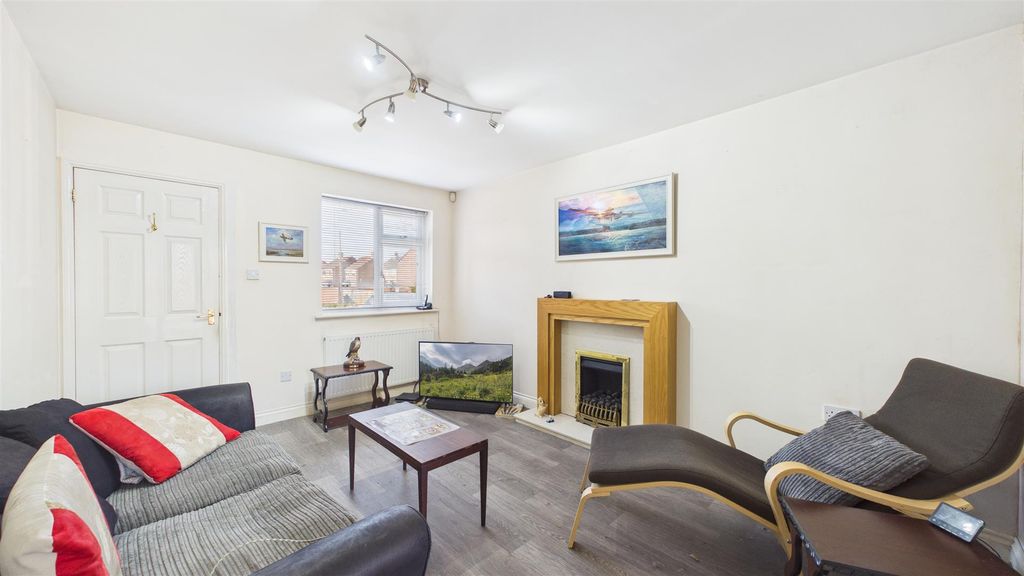 Property photo 2 of 12 Cam05101G0-Pr0139-Still010.Jpg