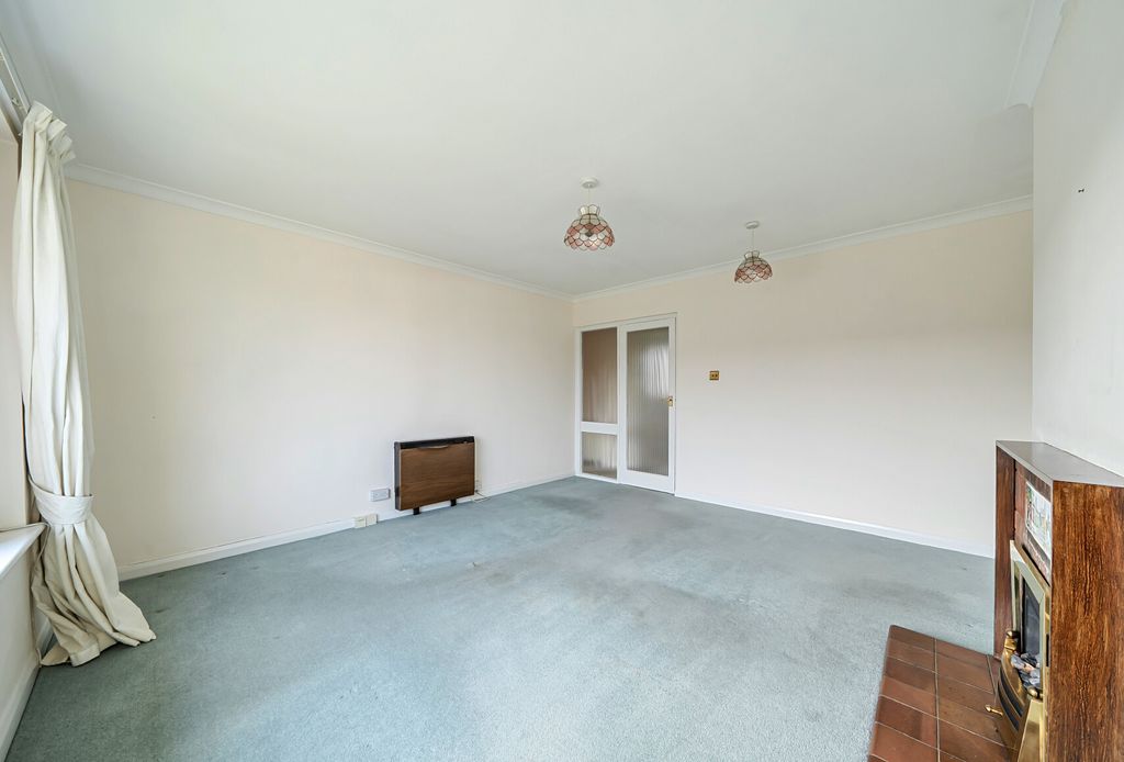 Property photo 3 of 8 1435048-12-69c160...