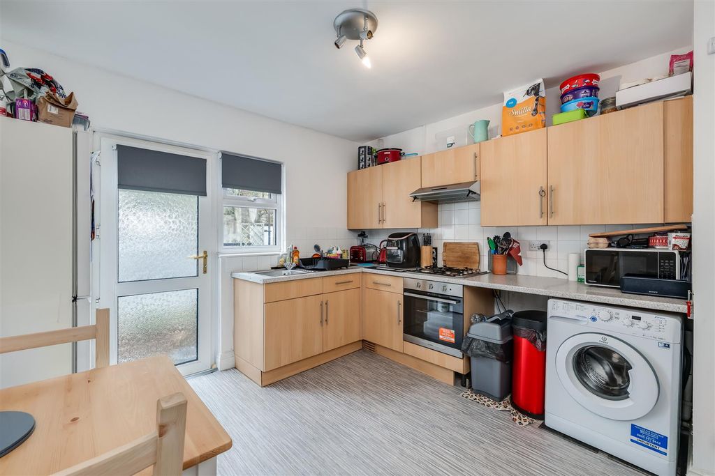 Property photo 3 of 9 Kitchen/Diner