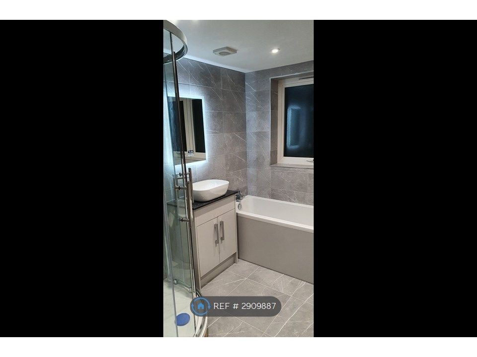 Property photo 1 of 32