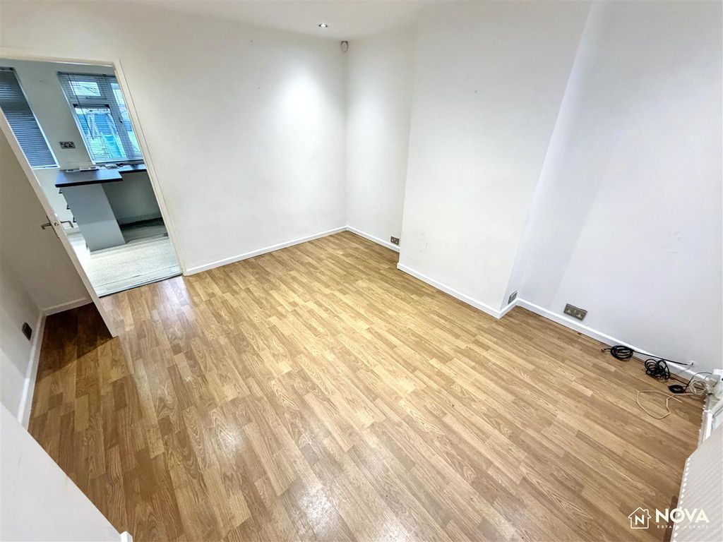 Property photo 2 of 13 Img_4528.Jpg