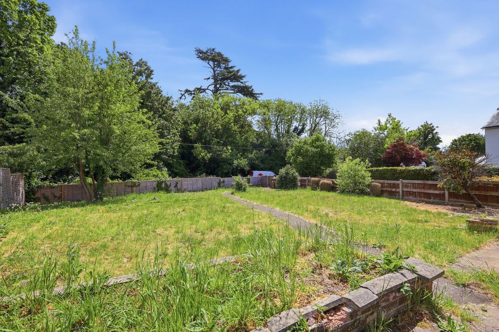 Property photo 2 of 25