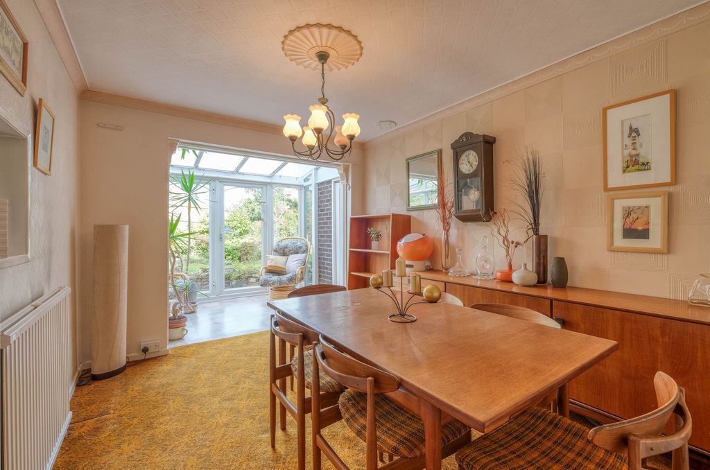 Property photo 3 of 24