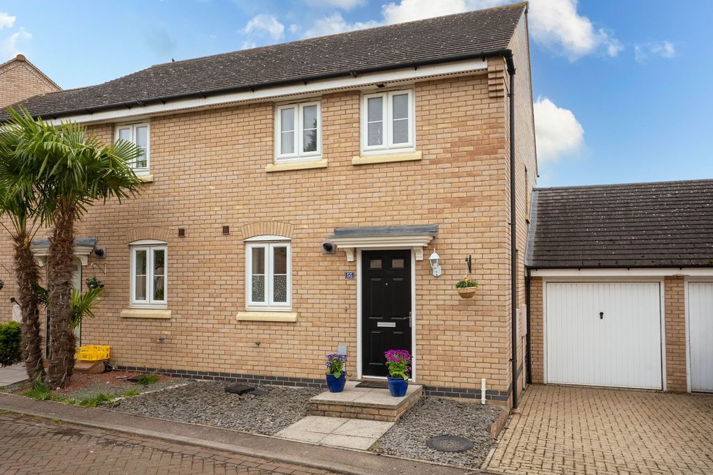 Property photo 1 of 11