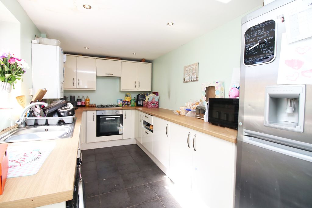 Property photo 2 of 8