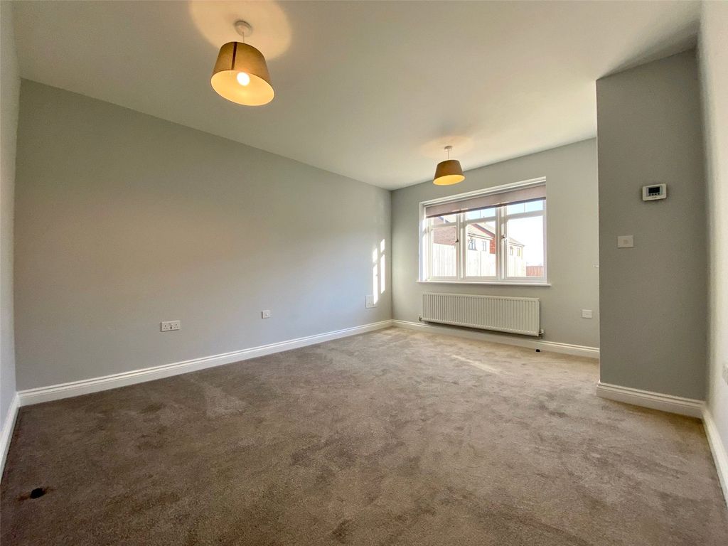 Property photo 2 of 11 Living Room