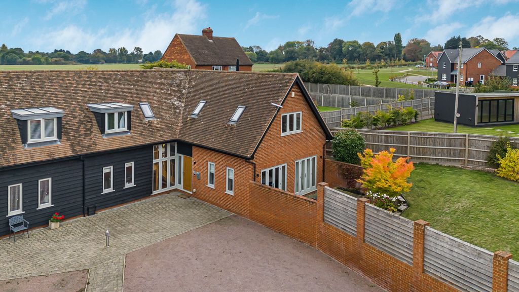 Property photo 1 of 31 Front