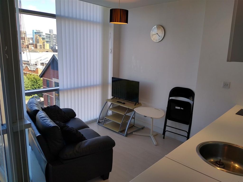 Property photo 2 of 6 Bright, Modern Lounge With Floor-To-Ceiling View...
