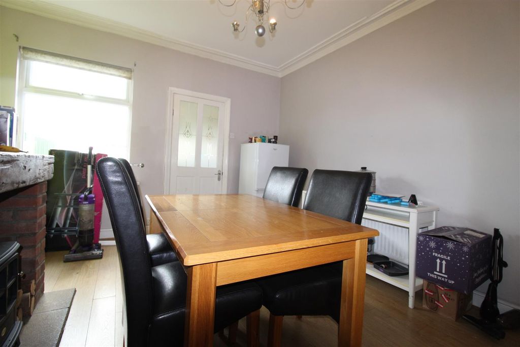 Property photo 2 of 8 Img_5382.Jpg