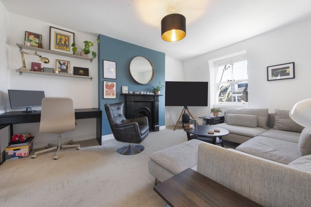 Property photo 2 of 7