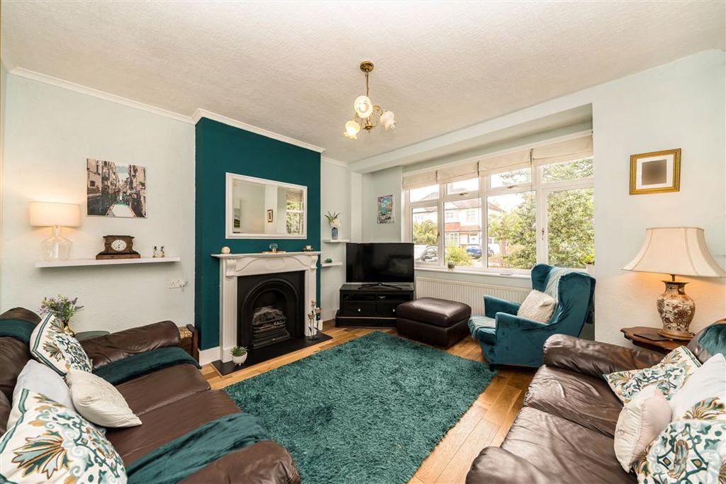 Property photo 2 of 11
