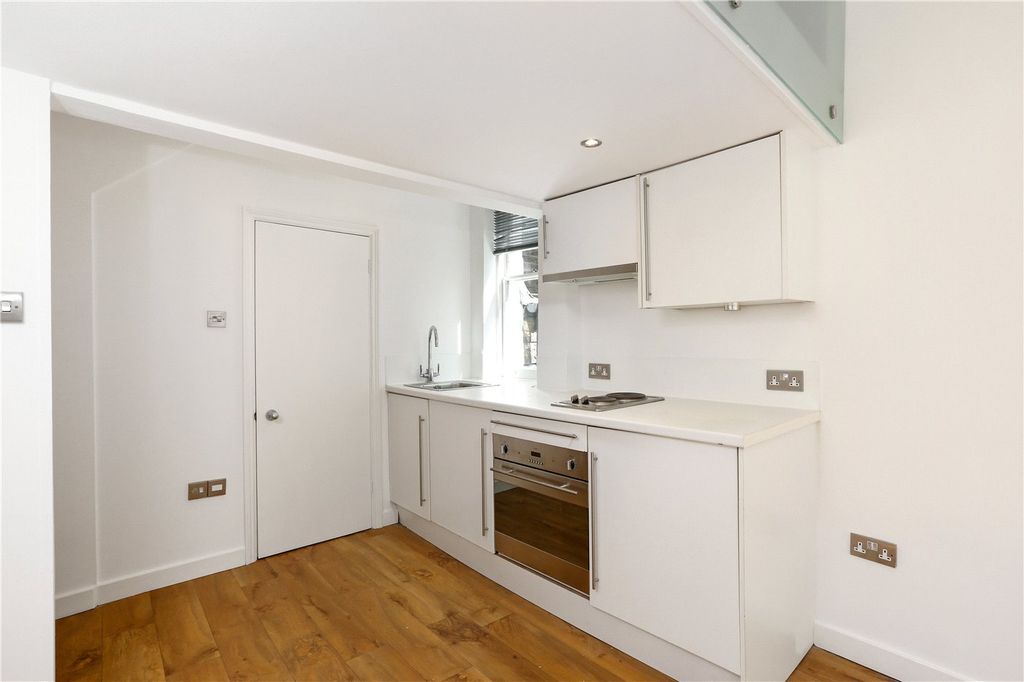 Property photo 3 of 6 Picture No. 02