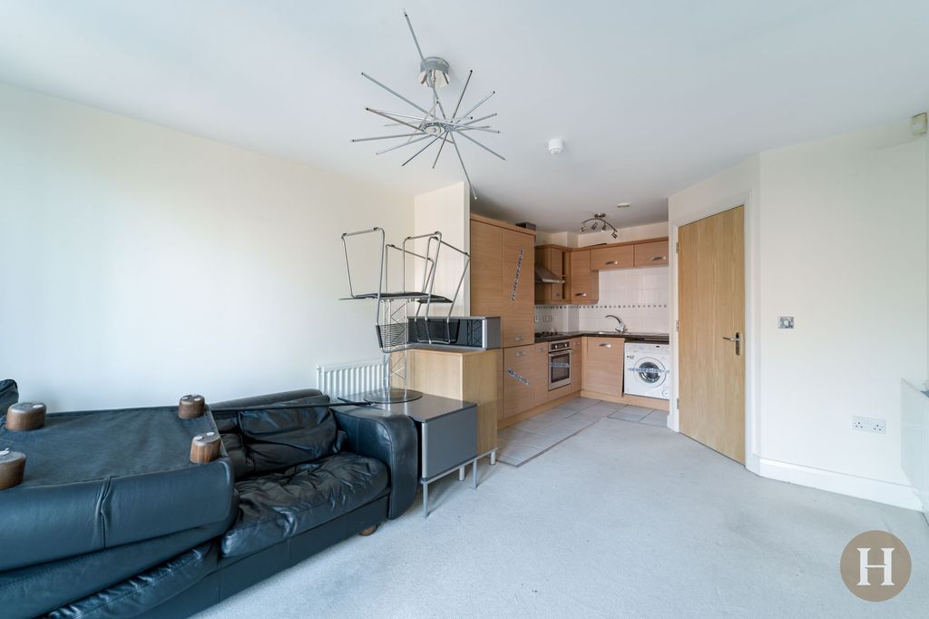 Property photo 3 of 11