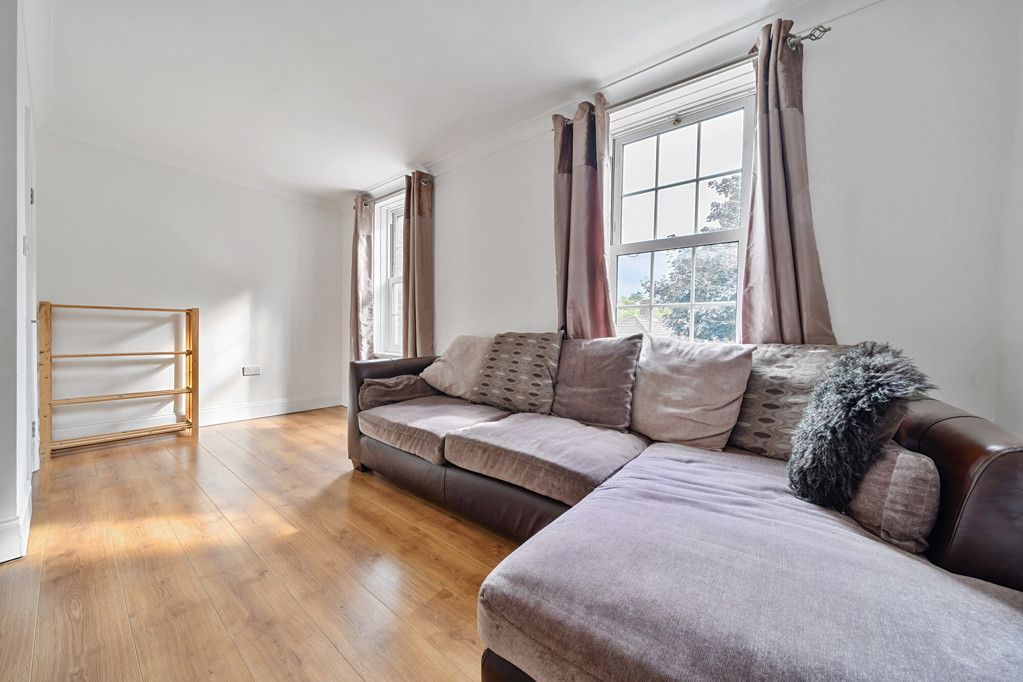 Property photo 2 of 25 Reception