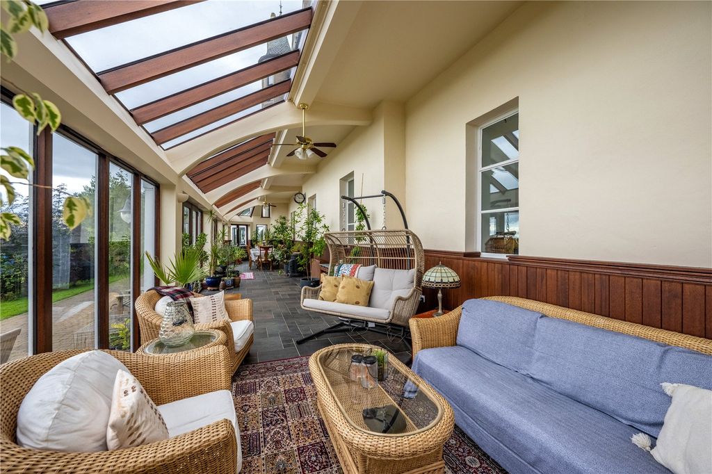 Property photo 2 of 60 House Of Daviot
