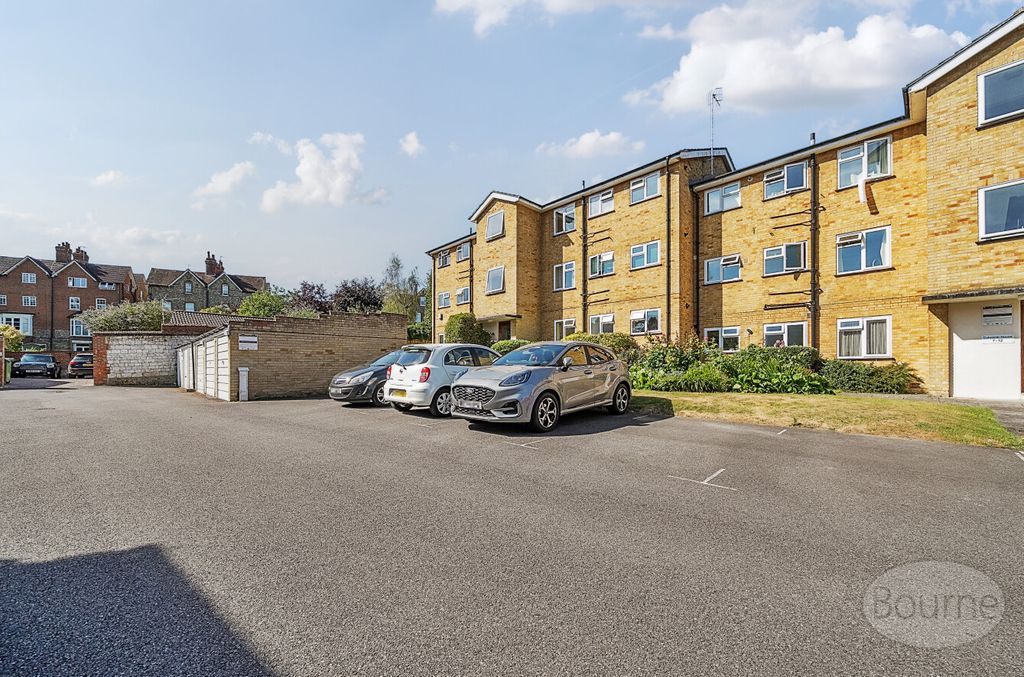 Property photo 1 of 21 2F9Dba7c-Ed0B-4F8...