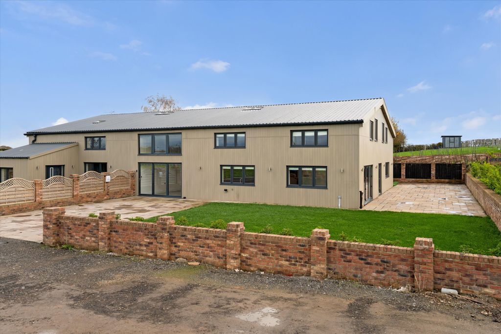 Property photo 2 of 24 Image