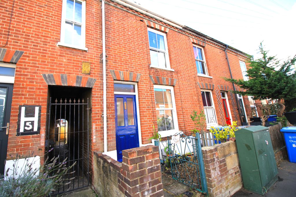 Property photo 1 of 9