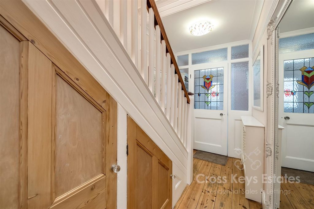 Property photo 2 of 34 Hallway