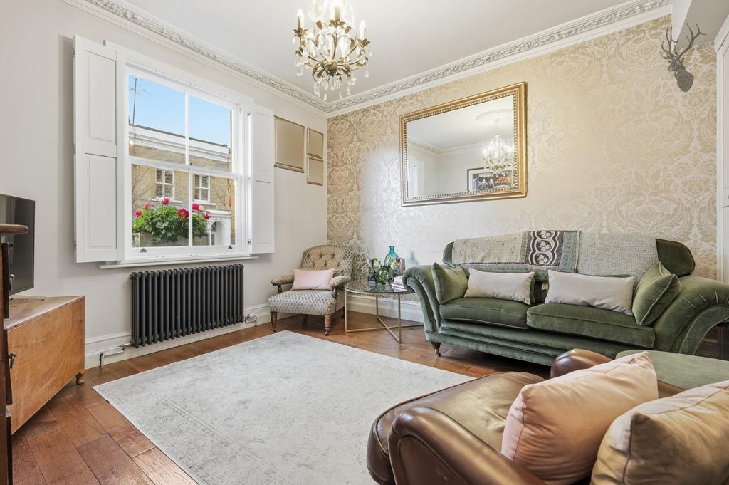 Property photo 2 of 24