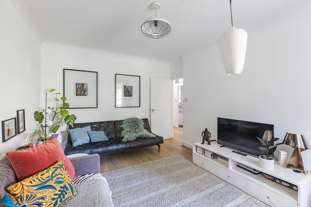 Property photo 3 of 12 Picture No. 13