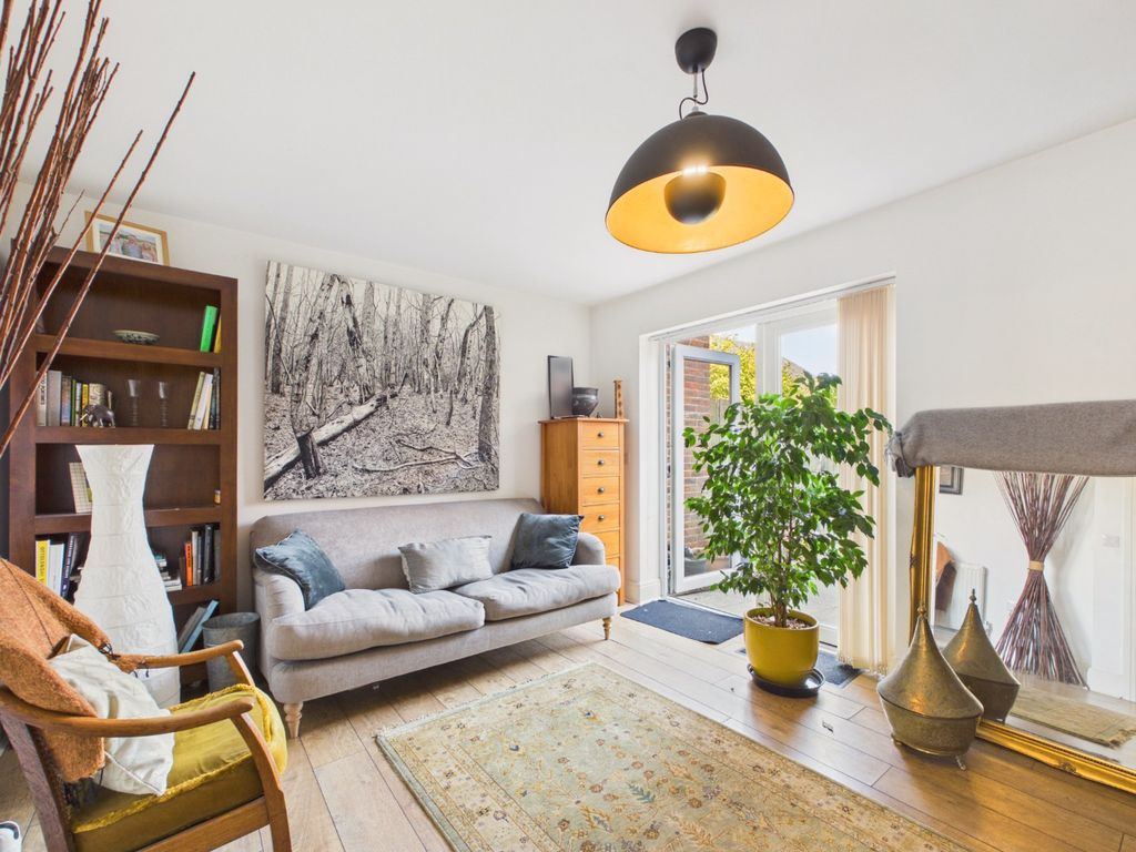 Property photo 2 of 13 5369642