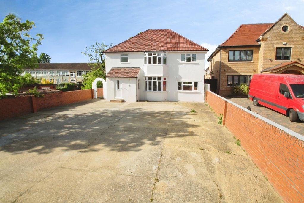 Property photo 1 of 20