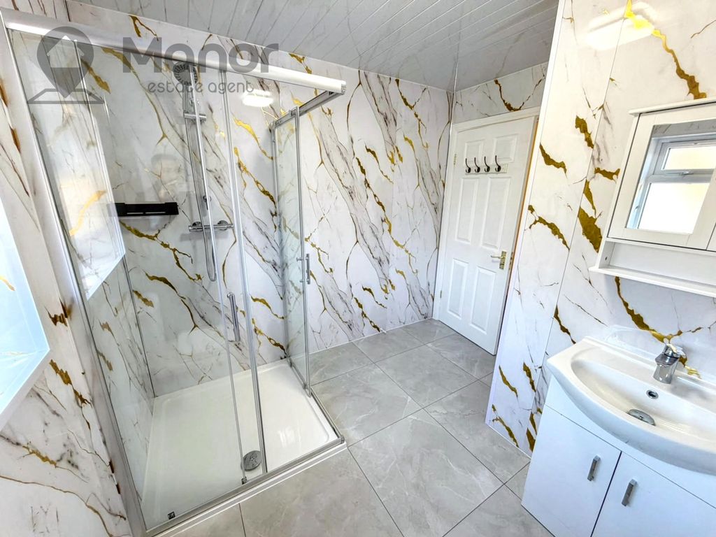 Property photo 3 of 30 Shower Room 1