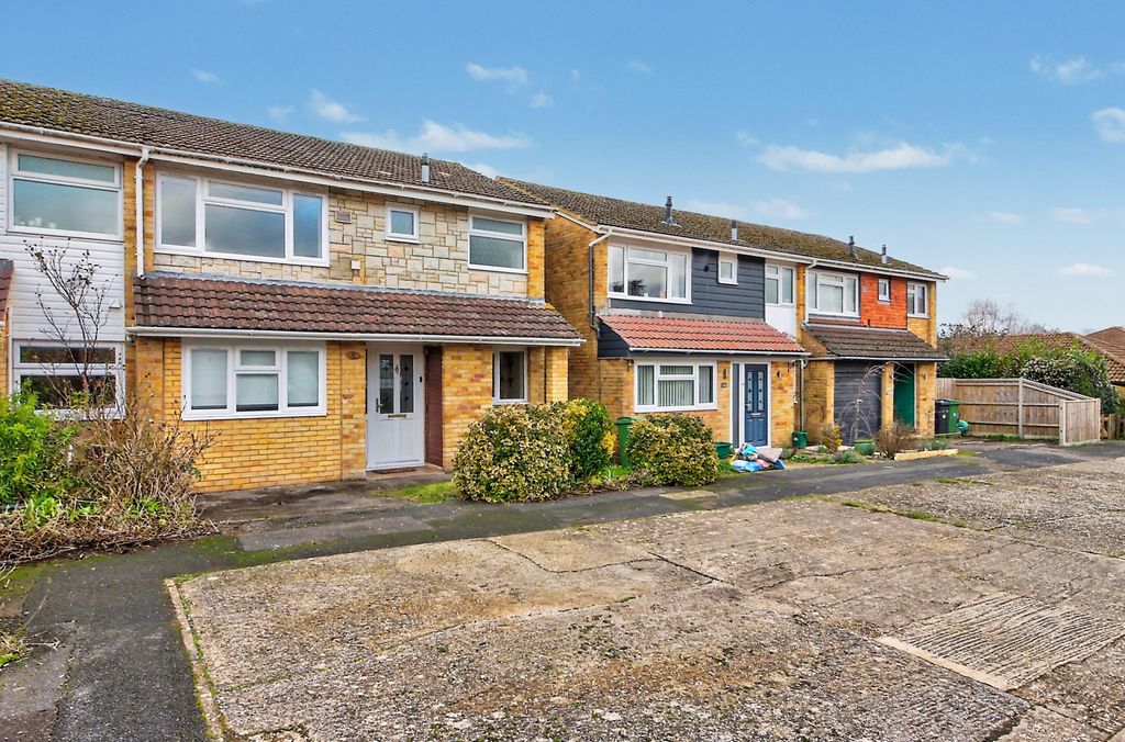 Property photo 1 of 14 Front