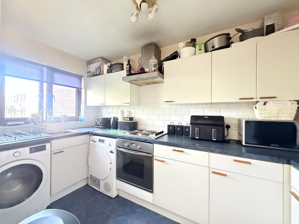 Property photo 2 of 9 Img_8384