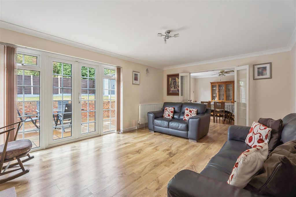 Property photo 2 of 19 Living Room