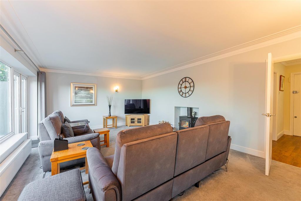 Additional image 7 of 4 bed detached house for saleStoneleigh Close, Stoneleigh CV1