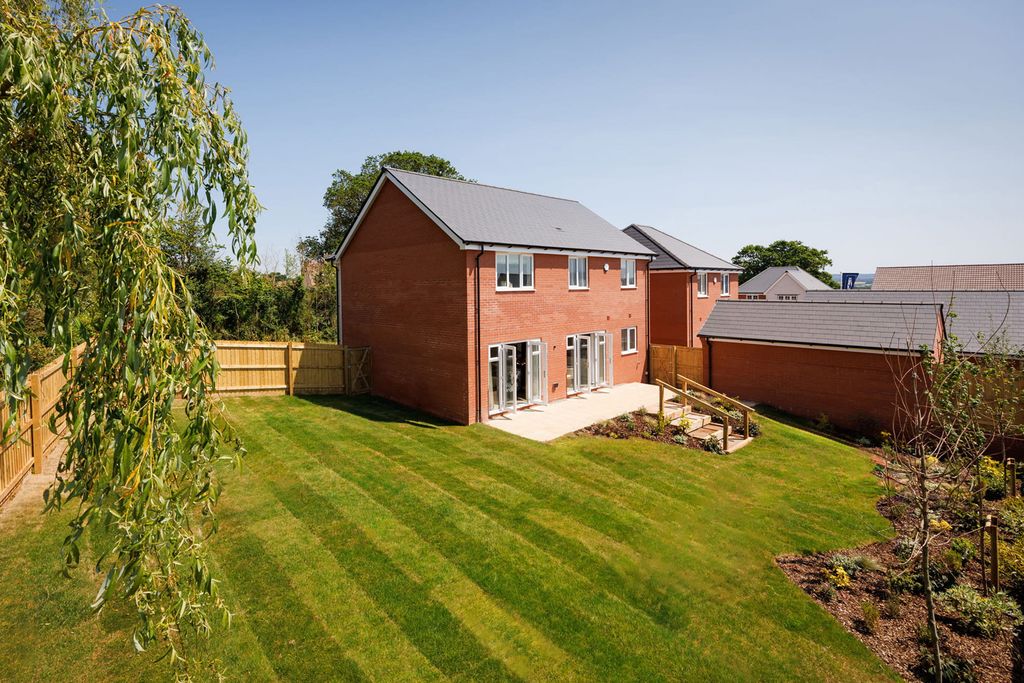 Property photo 2 of 12