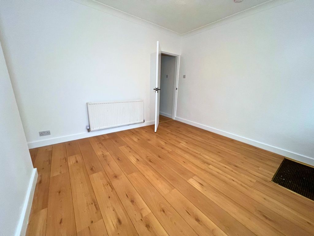 Property photo 3 of 14 Gallery