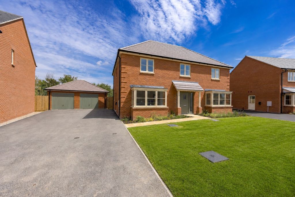 Property photo 1 of 12 5157090