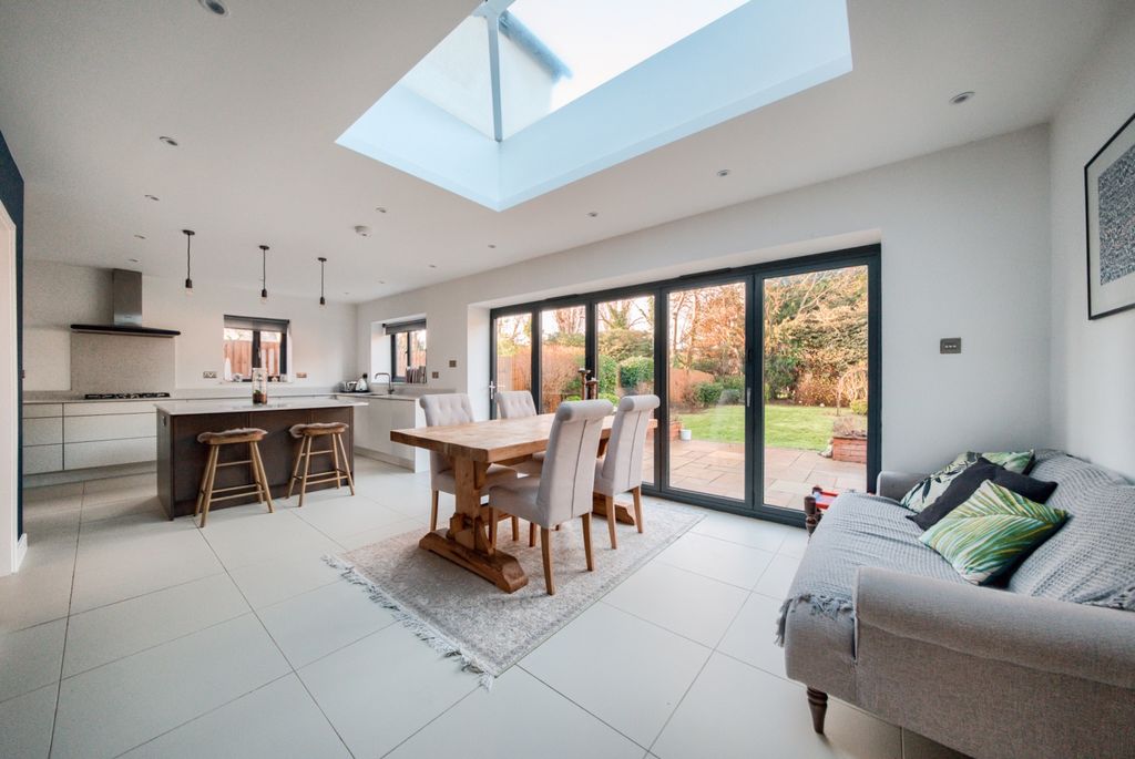 Property photo 2 of 30 Xt5A5734-Hdr(3)