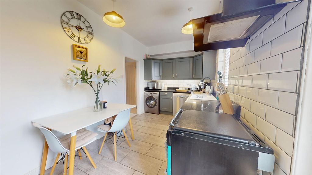Property photo 3 of 14 Dining Kitchen