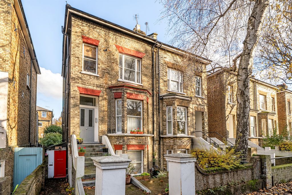 Property photo 1 of 6