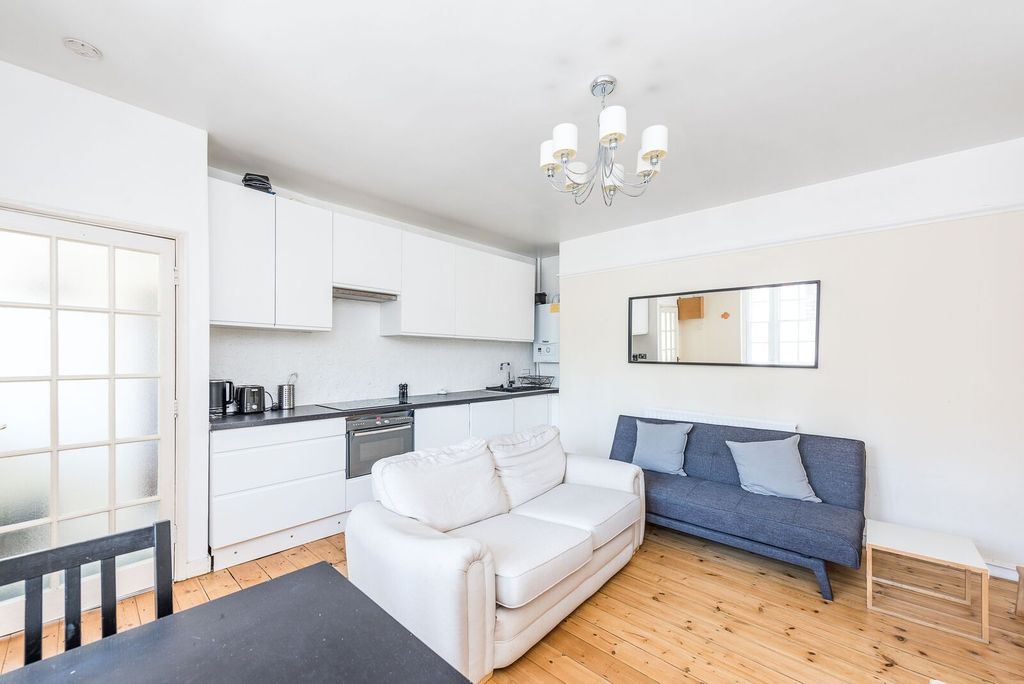 Property photo 1 of 5