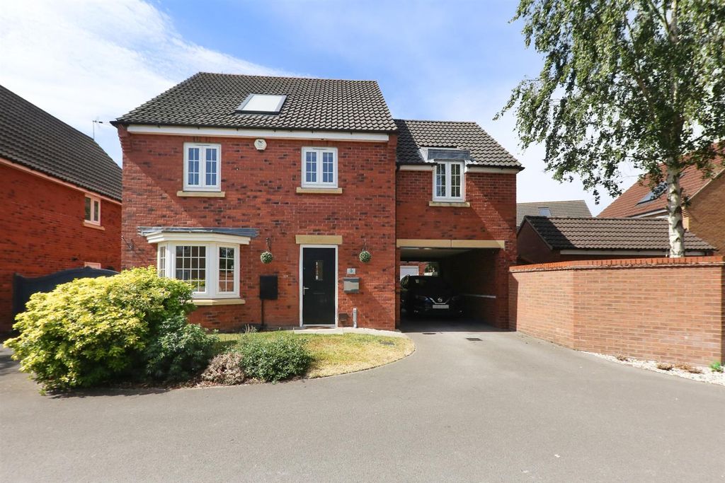 4 bed detached house for saleDerwent Drive, Lakeside, Doncaster DN4