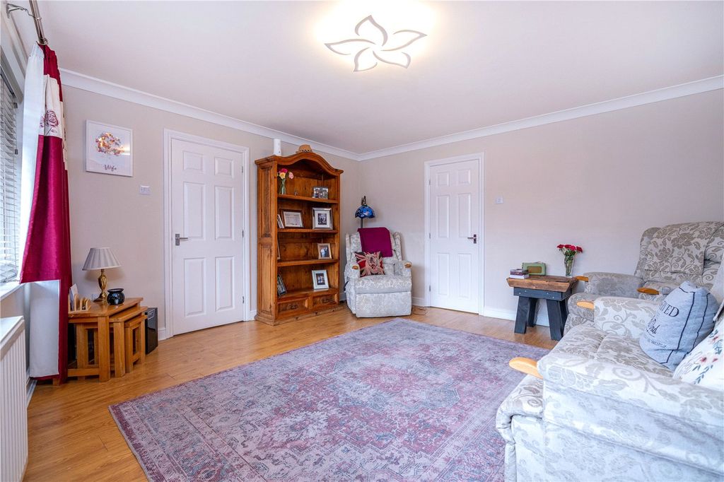 Property photo 2 of 10 Picture No. 08