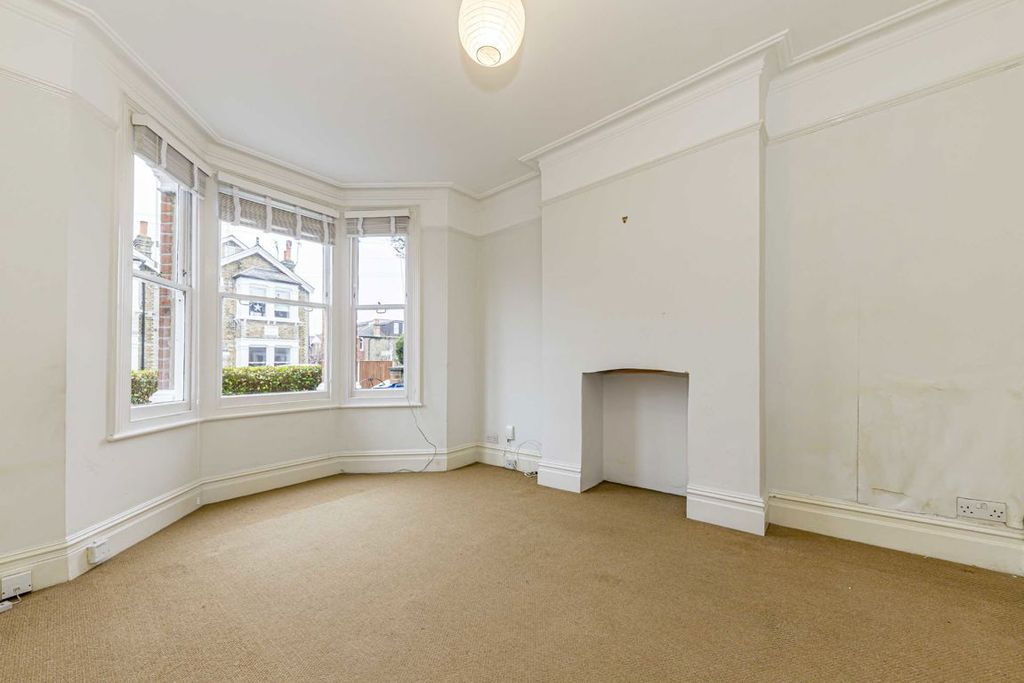 Property photo 2 of 7