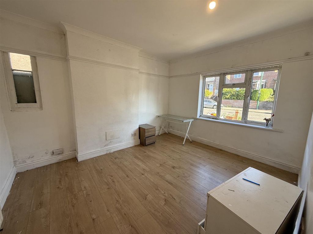 Property photo 3 of 10 Tempimagexcs0Dn.Jpg