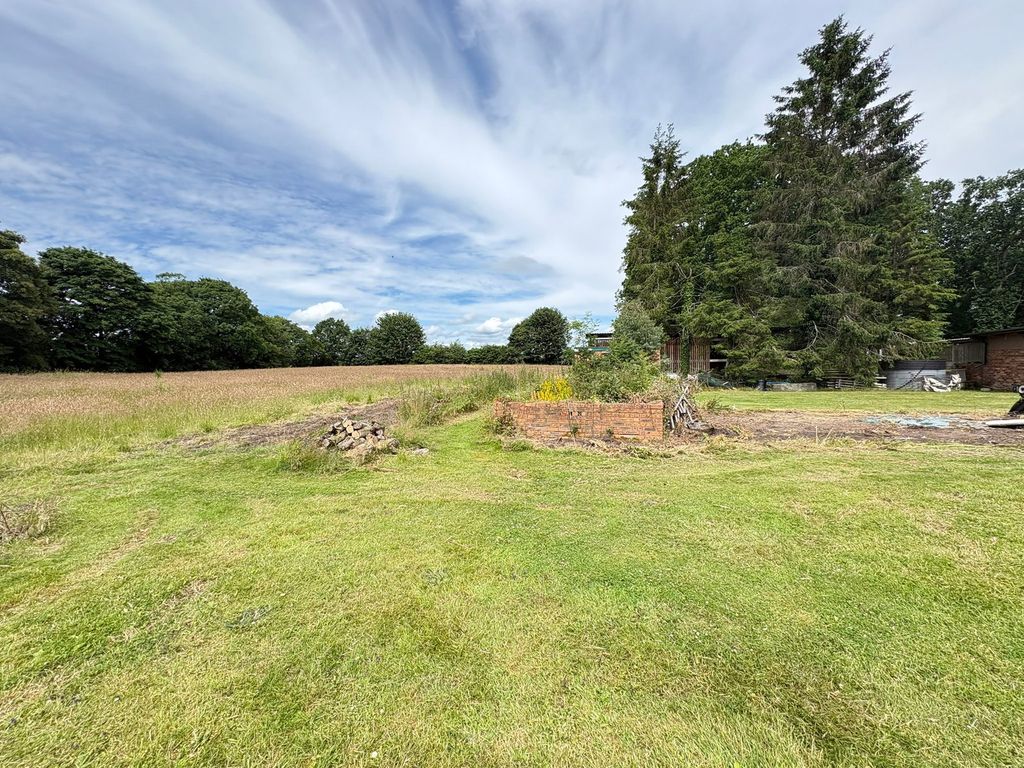 Property photo 2 of 65