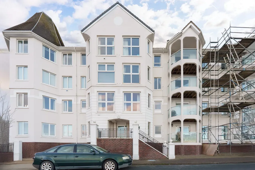 Property photo 2 of 24