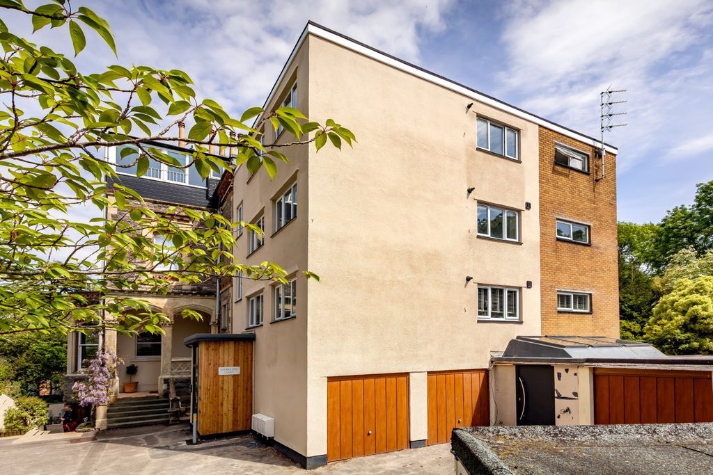 Property photo 1 of 13 External
