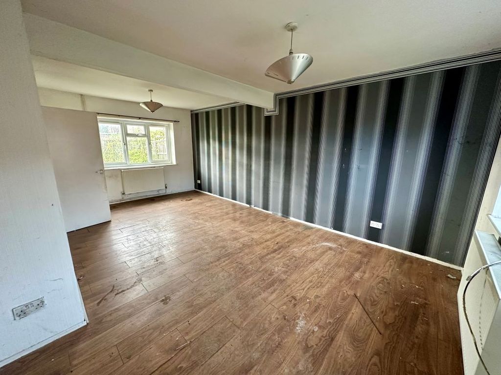 Property photo 2 of 10 Image 2