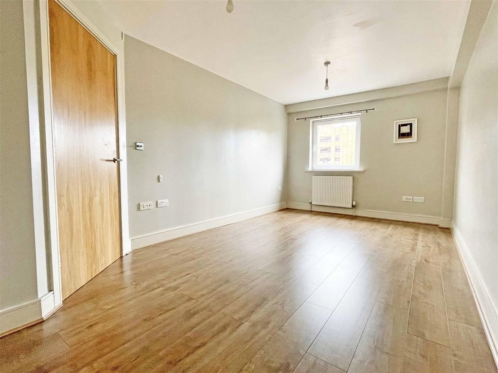 Property photo 3 of 15 B1.Jpg