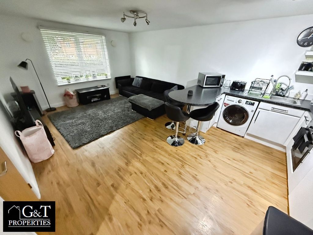 Property photo 2 of 14