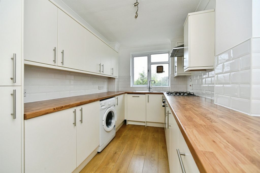 Property photo 3 of 23